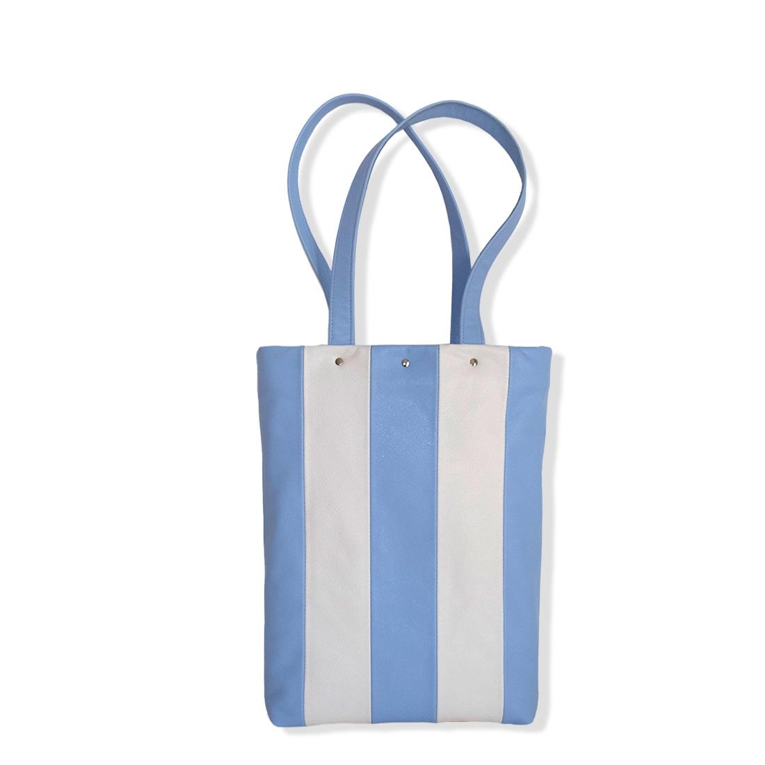 Tote bag en cuir agneau et veau coloris dragée bleue meringue